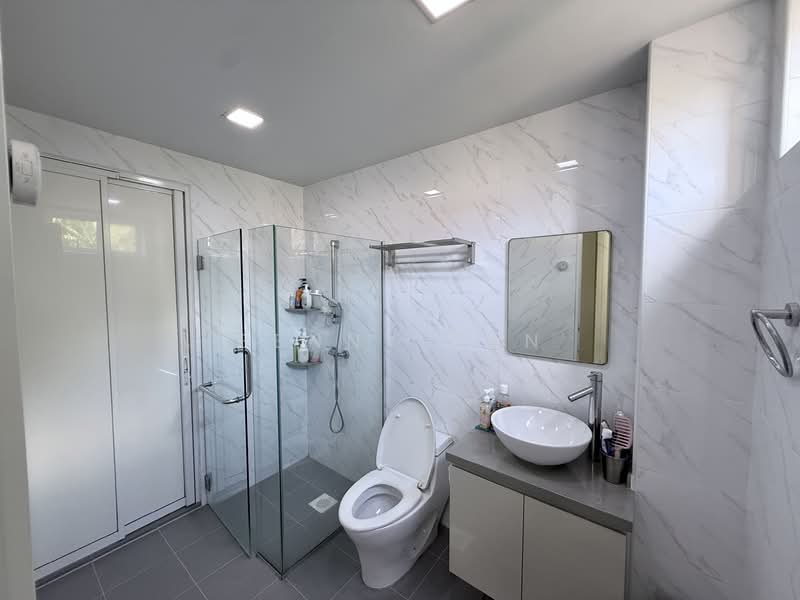 D19 Freehold 3 Storey Corner Terrace Terraced House For Sale at S$ 5,100,000 | PropertyGuru Singapore - Bathroom