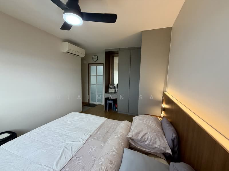 618A Tampines Street 61 HDB Flat For Sale at S$ 888,000 | PropertyGuru Singapore - Bedroom