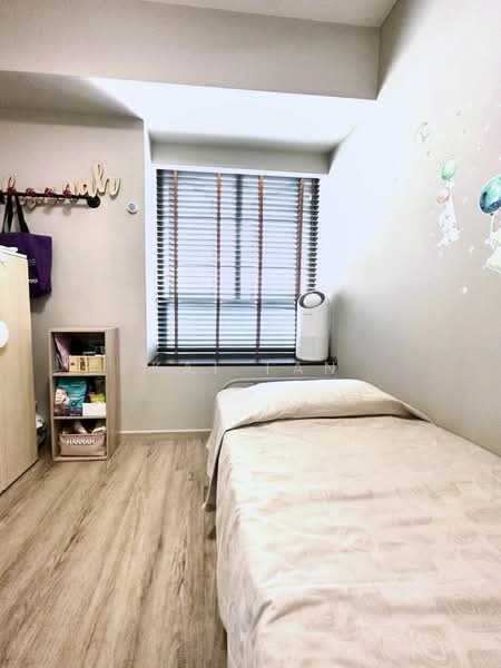 515C Tampines Central 7 HDB Flat For Sale at S$ 1,065,000 | PropertyGuru Singapore - Bedroom