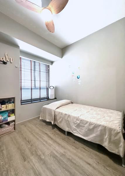 515C Tampines Central 7 HDB Flat For Sale at S$ 1,065,000 | PropertyGuru Singapore - Bedroom