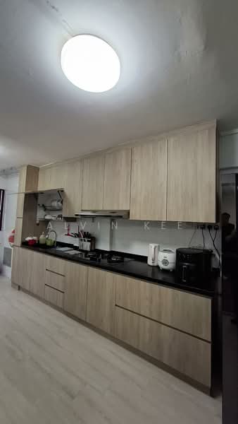 501 Ang Mo Kio Avenue 5 HDB Flat For Sale at S$ 768,000 | PropertyGuru Singapore - Kitchen