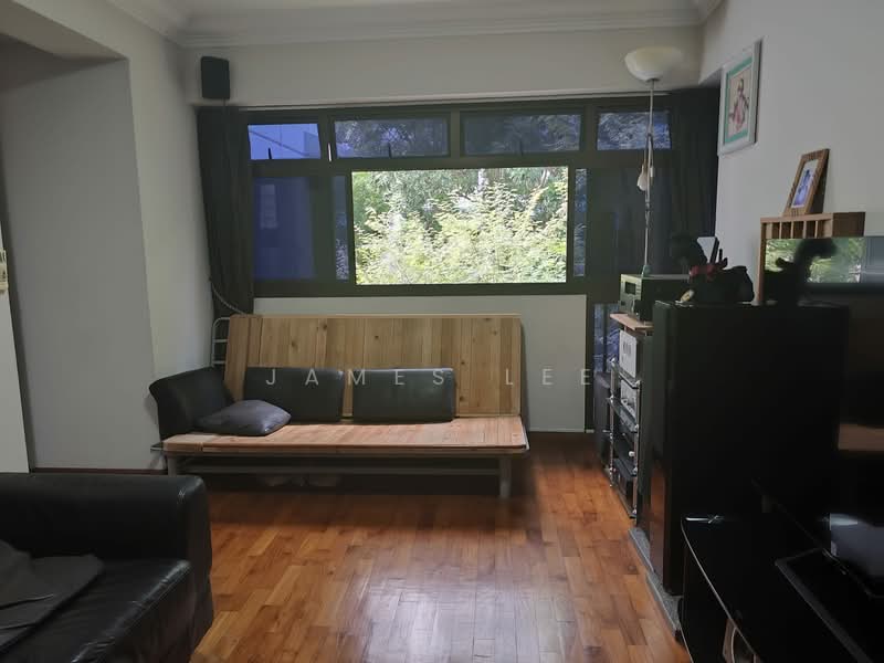 152 Lorong 2 Toa Payoh HDB Flat For Sale at S$ 908,000 | PropertyGuru Singapore - Living Room