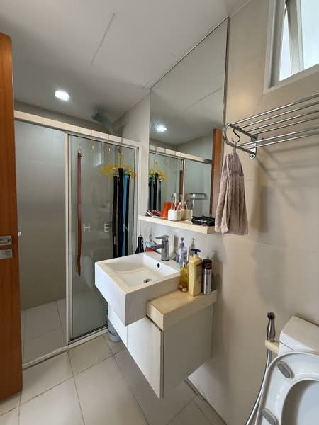 Mi Casa Condominium For Sale at S$ 1,628,000 | PropertyGuru Singapore - Common Bathroom