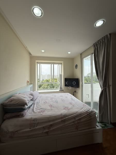 Mi Casa Condominium For Sale at S$ 1,628,000 | PropertyGuru Singapore - Master room 