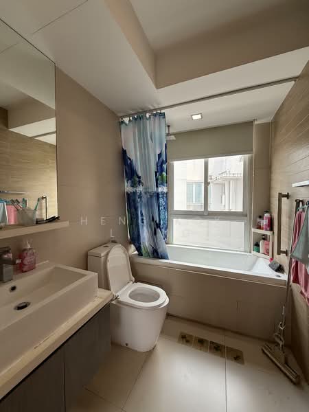 Mi Casa Condominium For Sale at S$ 1,628,000 | PropertyGuru Singapore - Master Bathroom