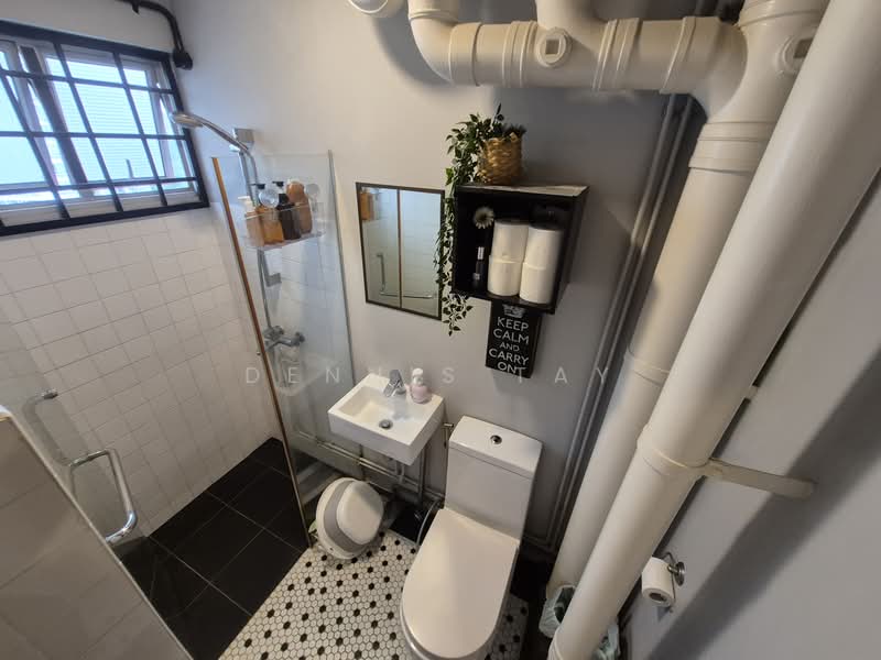 236 Bishan Street 22 HDB Flat For Sale at S$ 838,000 | PropertyGuru Singapore - Bathroom