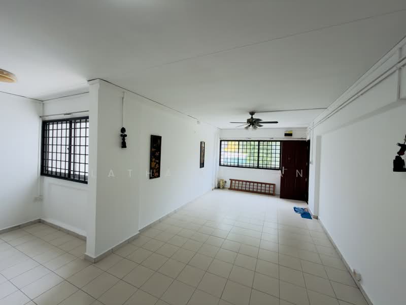 393 Yishun Avenue 6 HDB Flat For Sale at S$ 555,888 | PropertyGuru Singapore - Living Room