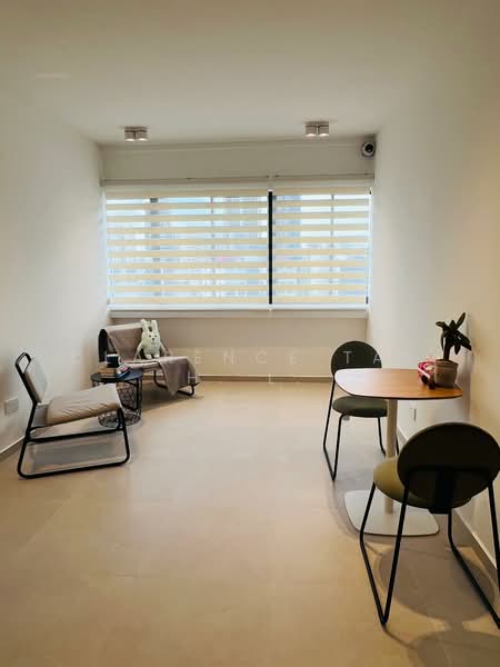 Lucky Plaza, 304 Orchard Road, Room Rental, 160 sqft, Apartment For Rent, by Clarence Tan H. L., 500071594 - Living Room - PropertyGuru.com.sg