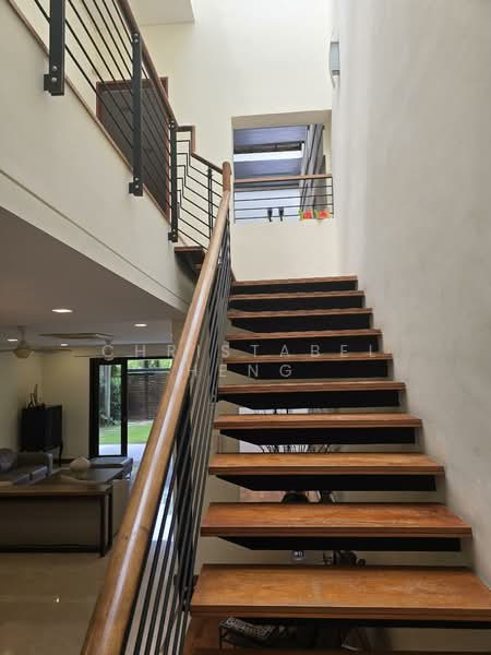 RARE DONT MISS QUIET GARDEN FACING 2 STOREY SEMI D Semi-Detached House For Sale at S$ 9,500,000 | PropertyGuru Singapore - Living Room