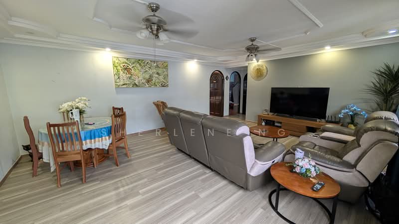 493C Tampines Street 43 HDB Flat For Sale at S$ 780,000 | PropertyGuru Singapore - Living Room