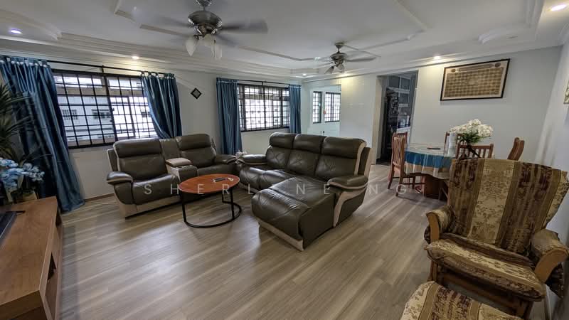 493C Tampines Street 43 HDB Flat For Sale at S$ 780,000 | PropertyGuru Singapore - Living Room