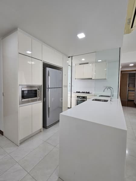 Vista Residences, 26 Jalan Datoh, 2 Bedrooms, 906 sqft, Condominium For Rent, by Clifford Yap, 500071617 - Kitchen - PropertyGuru.com.sg