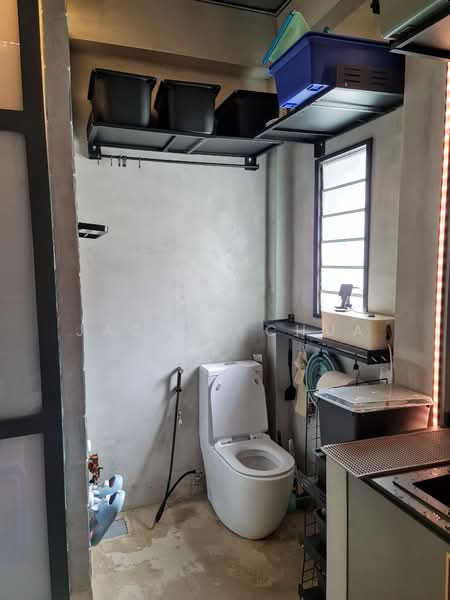 462A Upper Serangoon Road Walk-up Apartment For Sale at S$ 1,480,000 | PropertyGuru Singapore - Bathroom