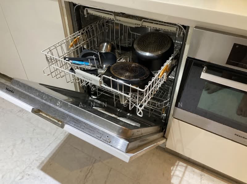 One Devonshire Condominium For Sale at S$ 3,590,000 | PropertyGuru Singapore - Kitchen