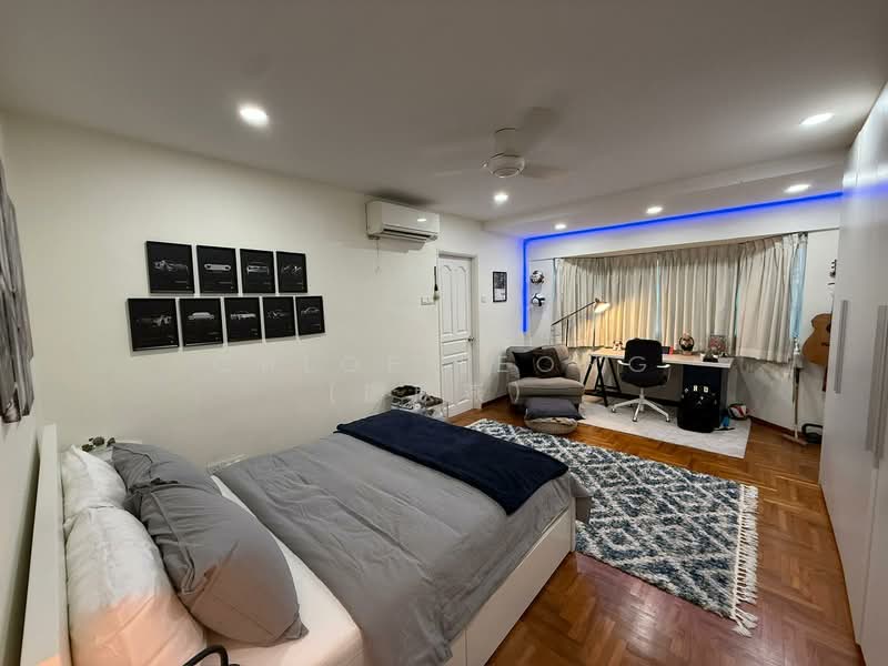 Woodgrove Estate Corner Terrace For Sale at S$ 3,100,000 | PropertyGuru Singapore - Bedroom