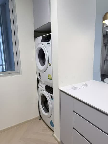 Visioncrest Condominium For Sale at S$ 1,838,000 | PropertyGuru Singapore - Interior