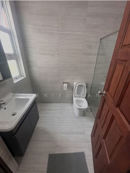 Vicenta Lodge, 20B Lorong Marzuki, 3 Bedrooms, 1,270 sqft, Condominium For Rent, by Daniel Tan, 500071645 - Bathroom - PropertyGuru.com.sg