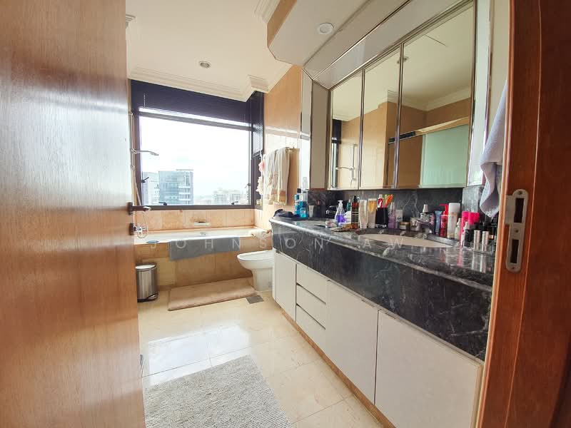 Four Seasons Park Condominium For Sale at S$ 14,288,888 | PropertyGuru Singapore - Bathroom