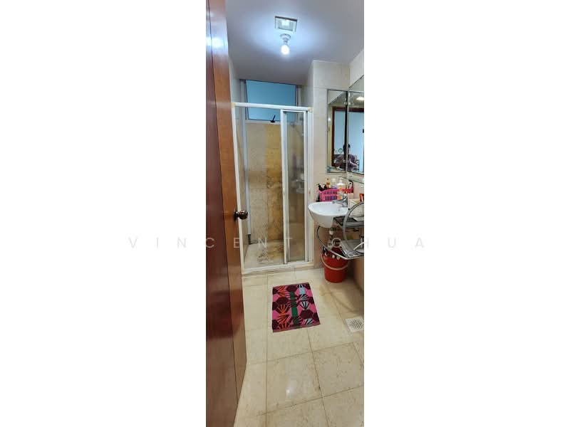 Compass Heights Condominium For Sale at S$ 988,000 | PropertyGuru Singapore - Bathroom