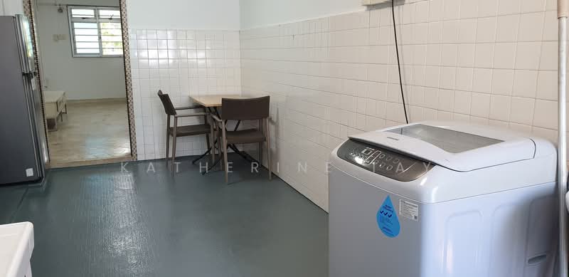 320 Clementi Avenue 4, 320 Clementi Avenue 4, 2 Bedrooms, 720 sqft, HDB Flat For Rent, by Katherine Tay, 500071656 - Kitchen - PropertyGuru.com.sg