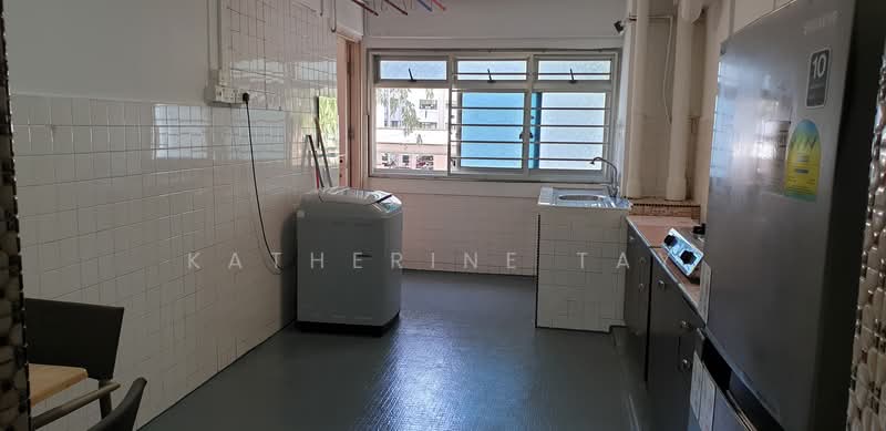 320 Clementi Avenue 4, 320 Clementi Avenue 4, 2 Bedrooms, 720 sqft, HDB Flat For Rent, by Katherine Tay, 500071656 - Kitchen - PropertyGuru.com.sg