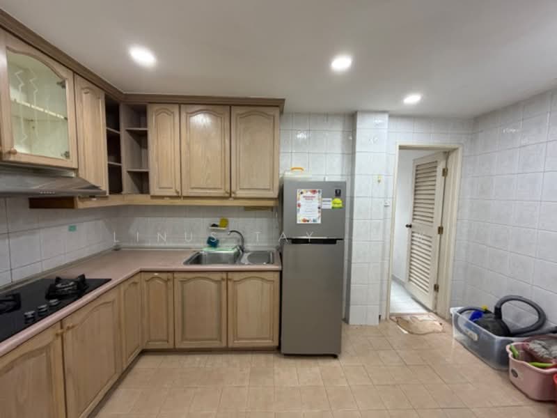 La Crystal, 160 Killiney Road, 3 Bedrooms, 1,076 sqft, Condominium For Sale, by Linus Tay 郑荣光, 500071665 - Kitchen - PropertyGuru.com.sg