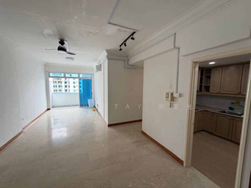 La Crystal, 160 Killiney Road, 3 Bedrooms, 1,076 sqft, Condominium For Sale, by Linus Tay 郑荣光, 500071665 - Living Room - PropertyGuru.com.sg
