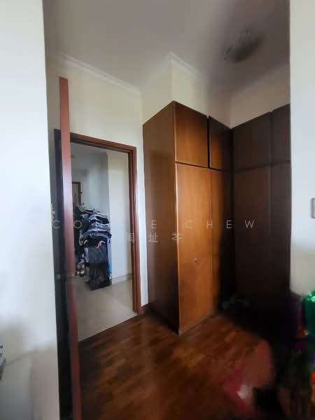 Simsville Condominium For Sale at S$ 2,100,000 | PropertyGuru Singapore - Interior