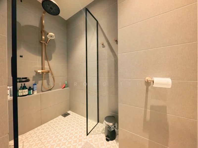 Costa Del Sol, 72 Bayshore Road, 4 Bedrooms, 1,475 sqft, Condominium For Sale, by Li Rong Teh, 500071684 - Bathroom - PropertyGuru.com.sg