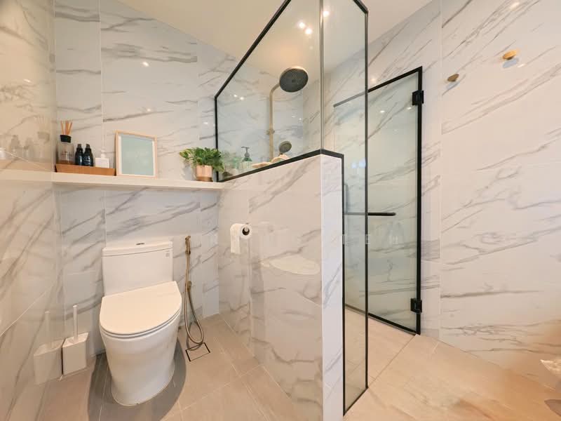 Costa Del Sol, 72 Bayshore Road, 4 Bedrooms, 1,475 sqft, Condominium For Sale, by Li Rong Teh, 500071684 - Bathroom - PropertyGuru.com.sg