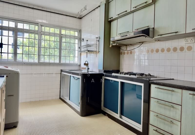 715 Bedok Reservoir Road, 715 Bedok Reservoir Road, 4 Bedrooms, 121 sqft, HDB Flat For Rent, by Charles Tai Wei Siang, 500071699 - Kitchen - PropertyGuru.com.sg