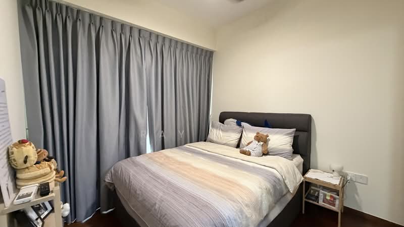 Forett at Bukit Timah Condominium For Sale at S$ 1,800,000 | PropertyGuru Singapore - Master Bedroom w ensuite bath