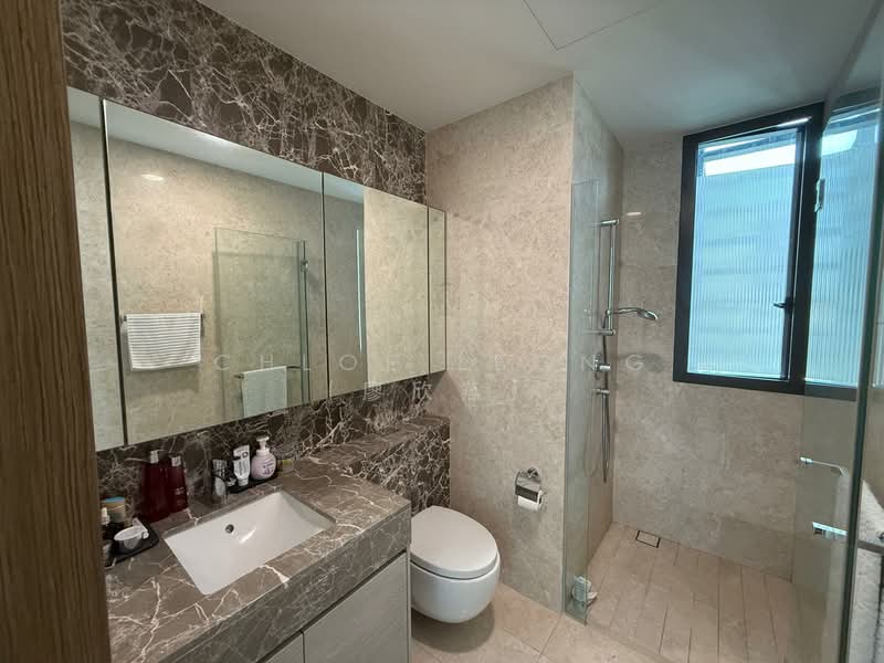 8 Saint Thomas Condominium For Sale at S$ 4,999,999 | PropertyGuru Singapore - Bathroom