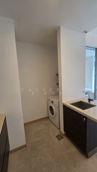 Martin Place Residences, 6 Martin Place, 1 Bedroom, 592 sqft, Condominium For Rent, by Catherine Koh, 500071723 - Washing Machine area - PropertyGuru.com.sg