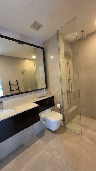 Martin Place Residences, 6 Martin Place, 1 Bedroom, 592 sqft, Condominium For Rent, by Catherine Koh, 500071723 - Bathroom - PropertyGuru.com.sg