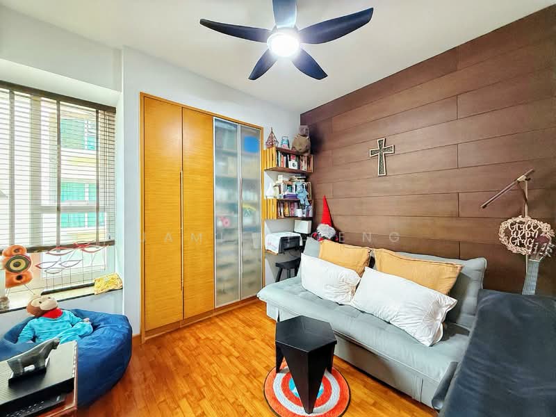 Savannah Condopark Condominium For Sale at S$ 1,450,000 | PropertyGuru Singapore - Living Room