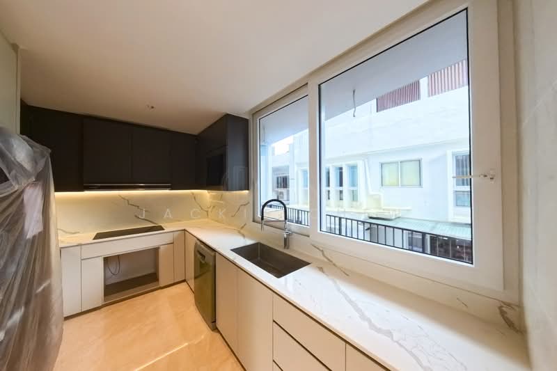 ❤️GIANT⚡️Within 1km to Tao Nan at Jalan Baiduri! Brand New Corner Terrace w Solar Panels Installed! Corner Terrace For Sale at S$ 9,200,000 | PropertyGuru Singapore - Kitchen