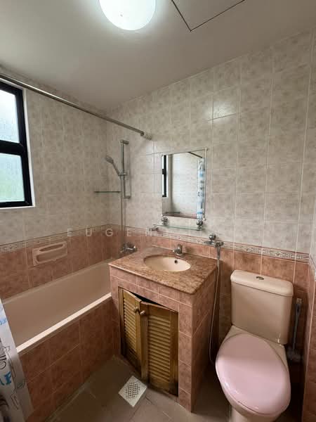 Casa Sarina Condominium For Sale at S$ 1,750,000 | PropertyGuru Singapore - Bathroom