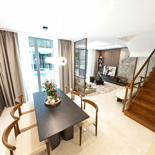 Greenwood Mews Cluster House For Sale at S$ 4,170,042 | PropertyGuru Singapore - Dining Room