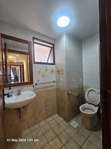 The Mayfair, 7 Jurong East Street 32, Room Rental, 100 sqft, Condominium For Rent, by Catherine Koh, 500071748 - Common Bathroom 1 - PropertyGuru.com.sg