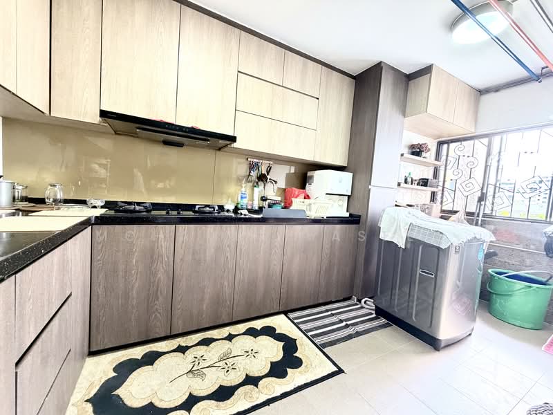 407 Jurong West Street 42 HDB Flat For Sale at S$ 725,000 | PropertyGuru Singapore