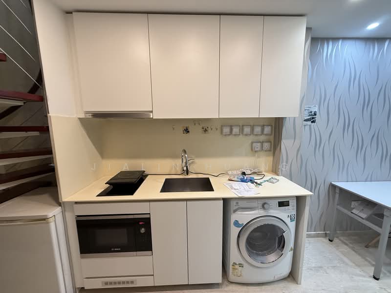 Waterfront @ Faber Apartment For Sale at S$ 1,800,000 | PropertyGuru Singapore - Kitchen