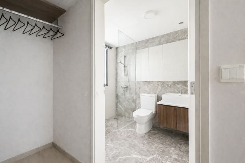 Riversound Residence Condominium For Sale at S$ 1,800,000 | PropertyGuru Singapore - Master Ensuite