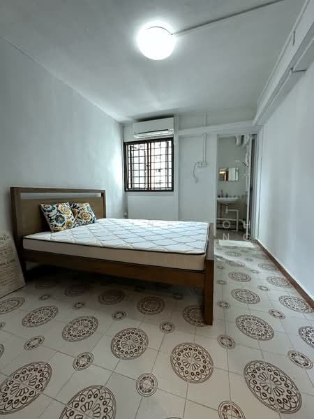 124 Ang Mo Kio Avenue 6 HDB Flat For Sale at S$ 449,000 | PropertyGuru Singapore - Bedroom