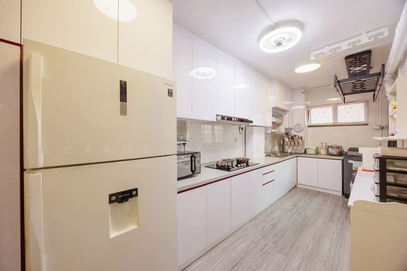 195 Rivervale Drive HDB Flat For Sale at S$ 598,000 | PropertyGuru Singapore - Kitchen