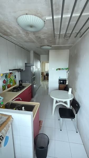 727 Yishun Street 71, 727 Yishun Street 71, 3 Bedrooms, 926 sqft, HDB Flat For Rent, by Angeline Lee, 500071816 - Kitchen - PropertyGuru.com.sg