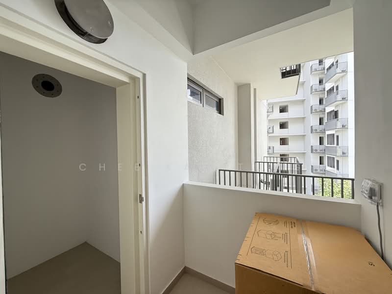 The Botany at Dairy Farm, 3 Dairy Farm Walk, 3 Bedrooms, 1,033 sqft, Condominium For Rent, by Chee Kam Tung, 500071835 - Balcony - PropertyGuru.com.sg