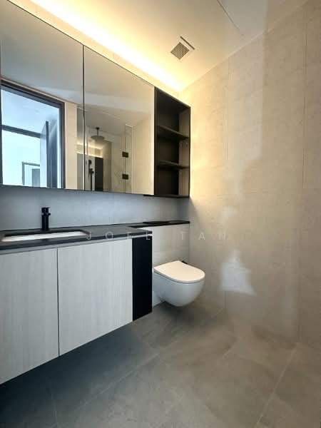 Jervois Mansion, 8 Jervois Close, 2 Bedrooms, 678 sqft, Condominium For Rent, by Joel Tan, 500071862 - Bathroom - PropertyGuru.com.sg