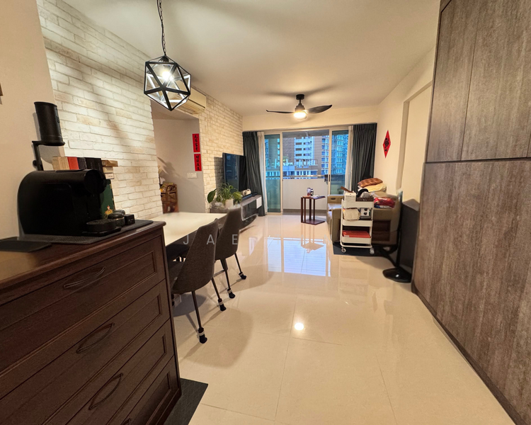 667A Punggol Drive, 667A Punggol Drive, 3 Bedrooms, 1,001 sqft, HDB Flat For Rent, by Jae Tan, 500071881 - Living Room - PropertyGuru.com.sg