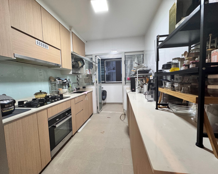 667A Punggol Drive, 667A Punggol Drive, 3 Bedrooms, 1,001 sqft, HDB Flat For Rent, by Jae Tan, 500071881 - Kitchen - PropertyGuru.com.sg